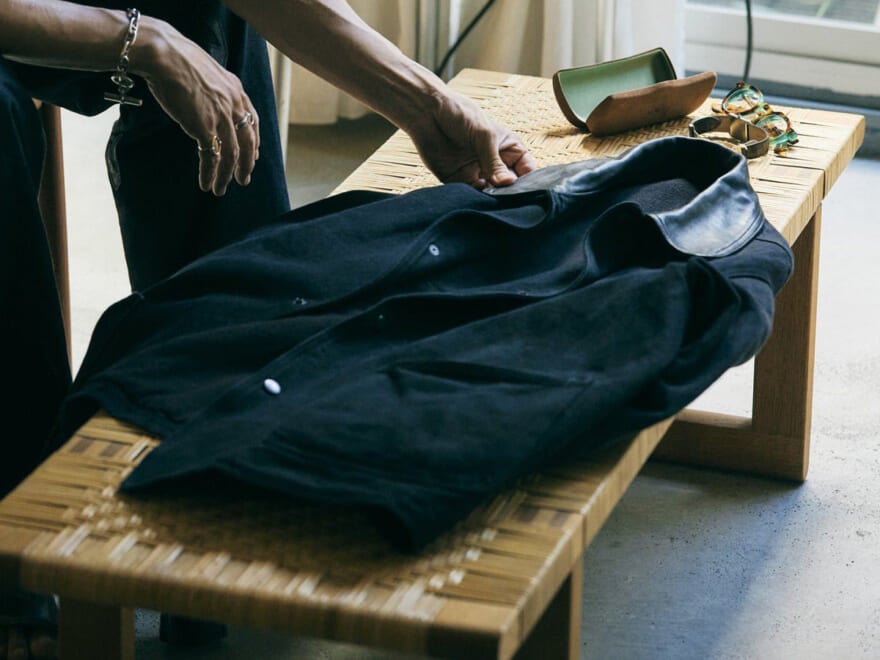 最高に買ってよかった「黒アウター」４選。最愛コモリ、毎日着るシェルジャケット、清水買いコート…大人ブラックが大正解。