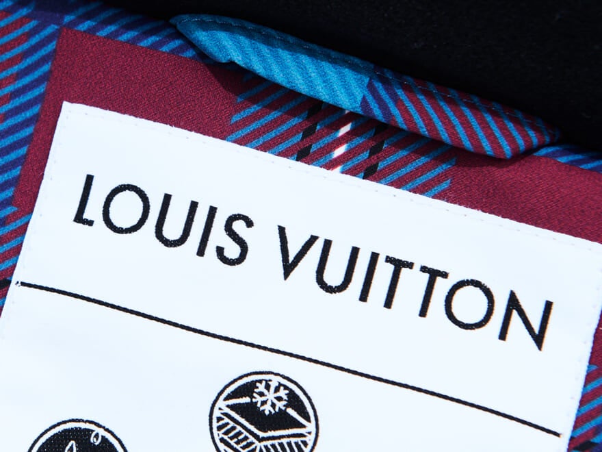 「ルイ・ヴィトン」で今すぐ買うべき“極上のダウンジャケット”を徹底解説。防水性、保温性、軽量性、断熱性すべて文句なしの無敵の逸品！［Louis Vuitton]