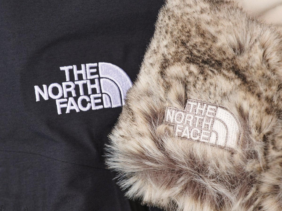 「ザ・ノース・フェイス」で11月に買うべき名品4選！最強ダウン＆黒ゴアテックスジャケットから冬を先どる１万円台小物まで！[THE NORTH FACE]