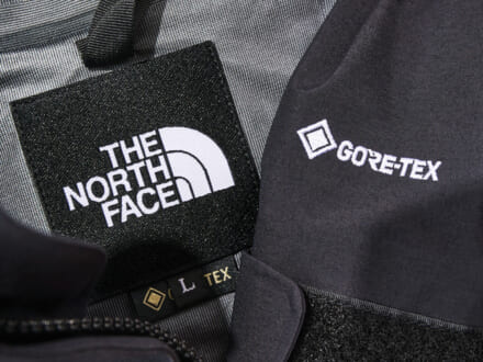 「４強アウトドアブランド」の“ダウンじゃない”高機能アウター６選！いま買って冬まで使えるモンベル、ザ・ノース・フェイス、パタゴニア、アークテリクスの名品！