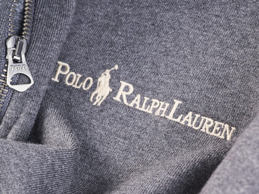 「ポロ ラルフ ローレン」で11月に買うべき名品6選。極上の大人コート&冬ニットからポロ ポニーロゴが映える小物まで!【POLO RALPH LAUREN】