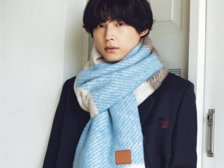 松村北斗 ロエベをまとい、会いにいく~Wrapped in LOEWE~ 冬の空気のなかで着こなす最新コレクション、5つのルック