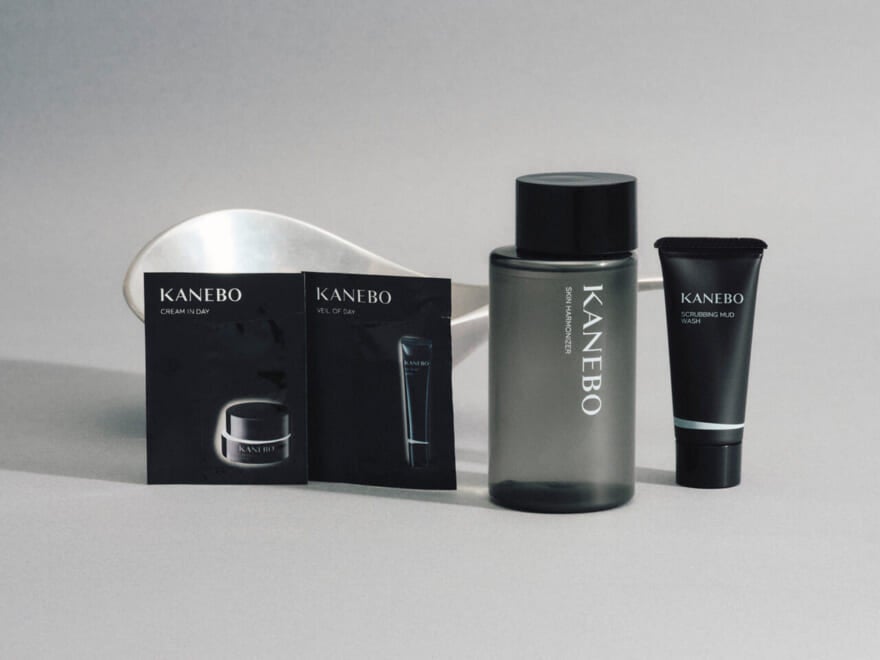 スキンハーモナイザーの180mlボトルを含んだKANEBOの特別販売セット