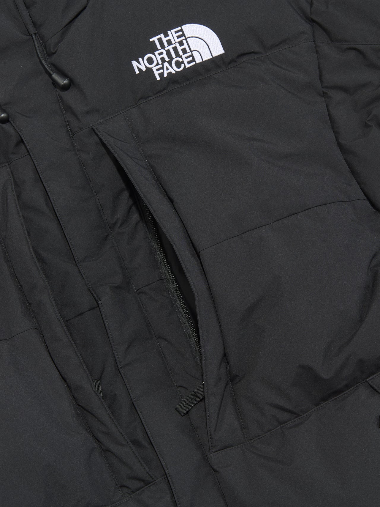 ザ・ノース・フェイスのバルトロジャケット ダウンジャケットの胸ポケット