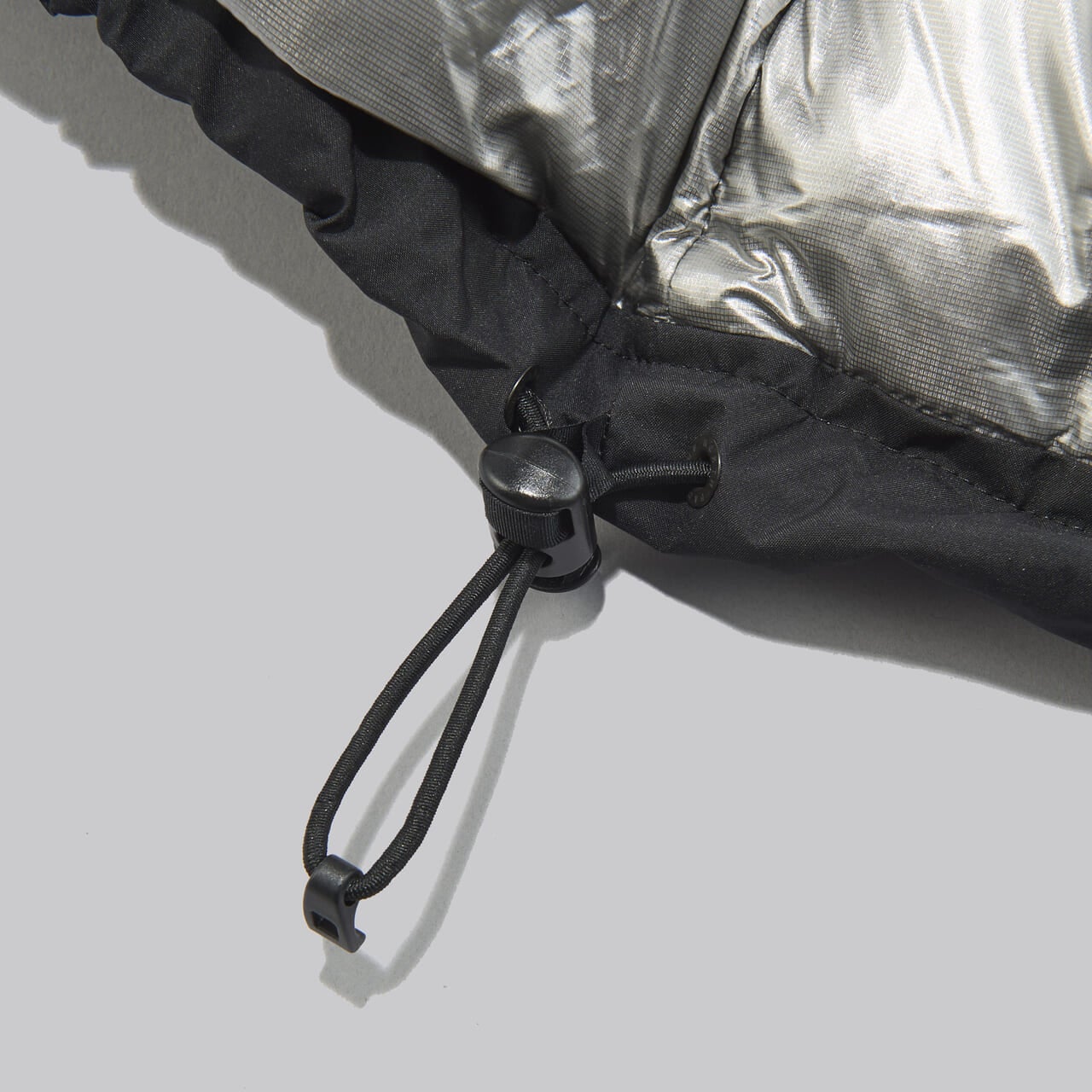 ザ・ノース・フェイスのバルトロジャケット ダウンジャケットのドローコード