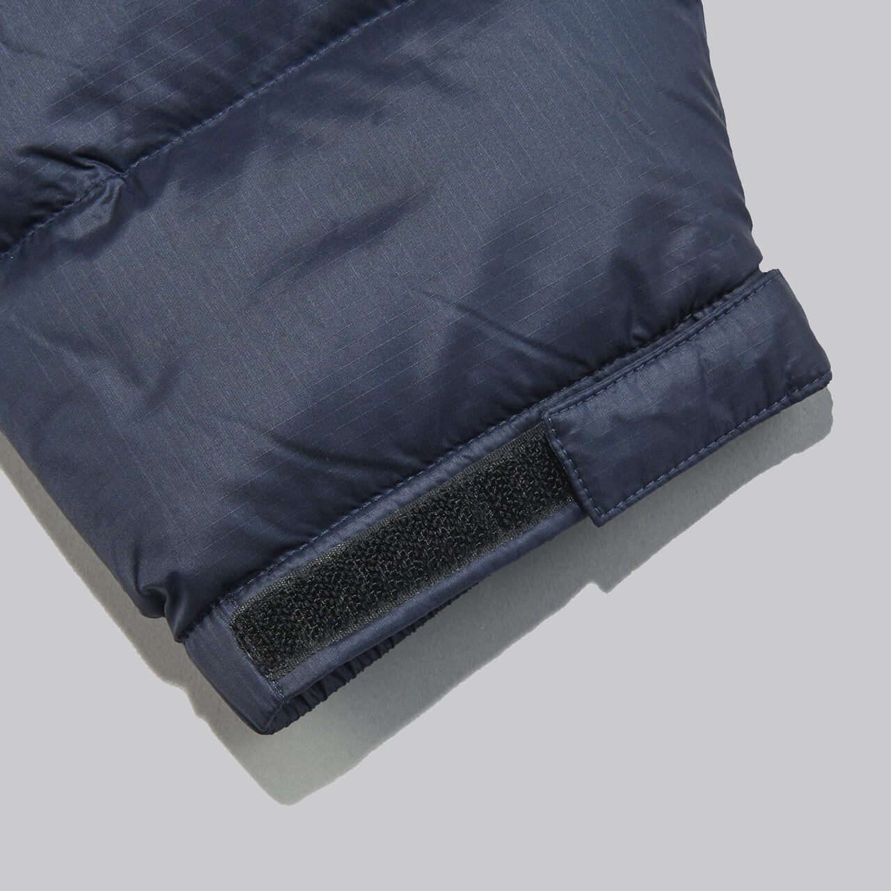 ザ・ノース・フェイスのヌプシジャケット ダウンジャケットの袖口