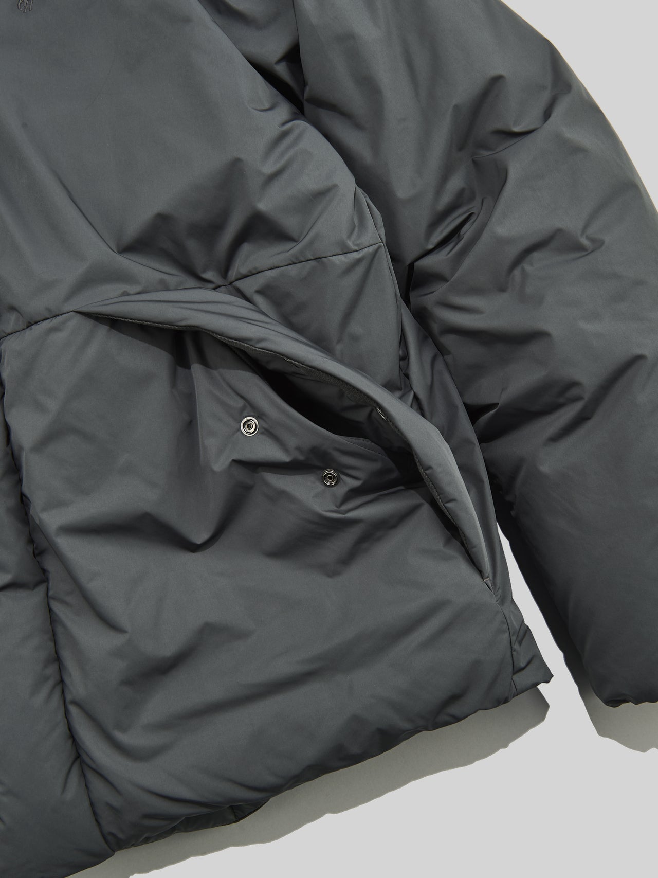 「ポロ ラルフ ローレン」で買うべき最強ダウン／モックネック ダウン ジャケットのポケット