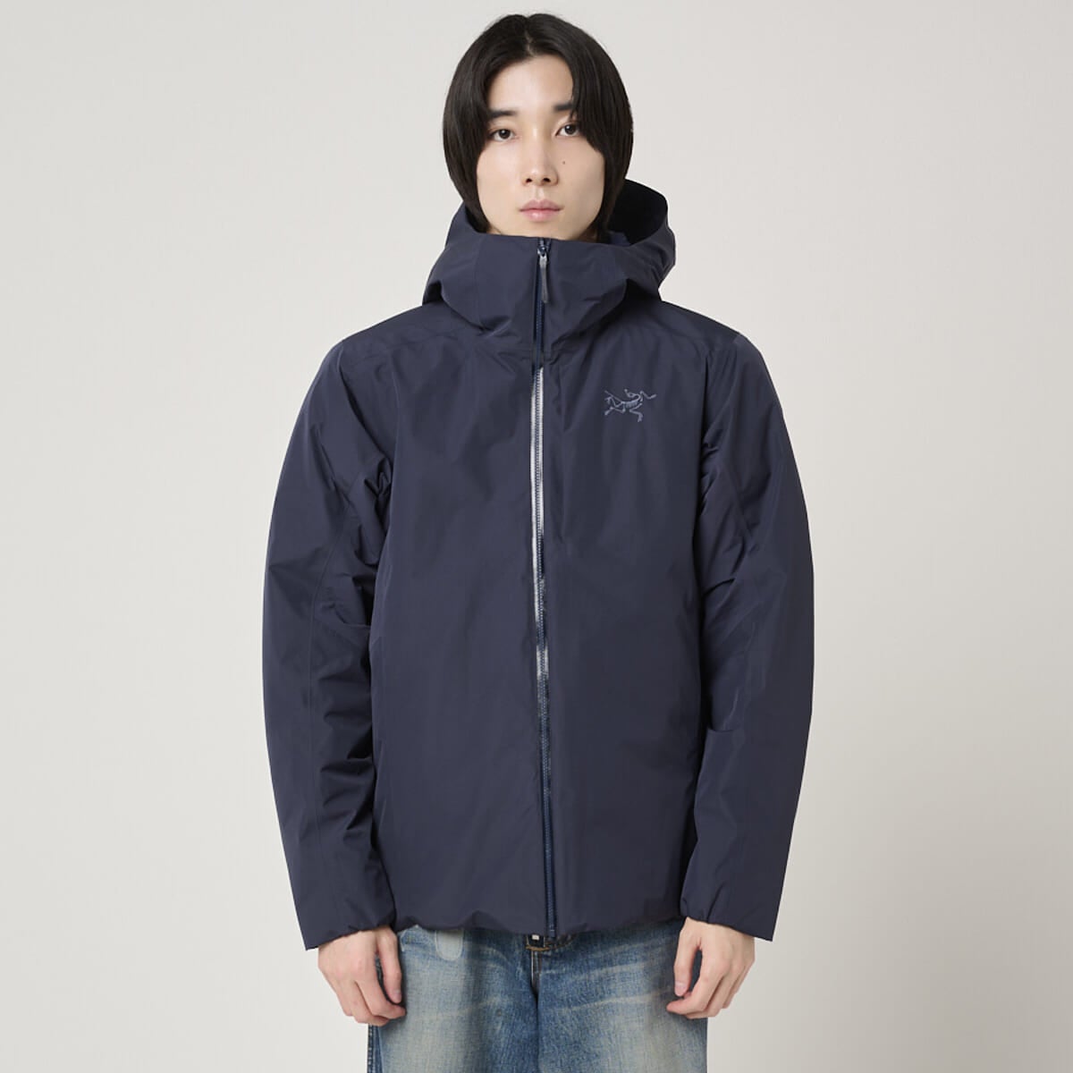 アークテリクスのソラノ ダウン フーディの着用