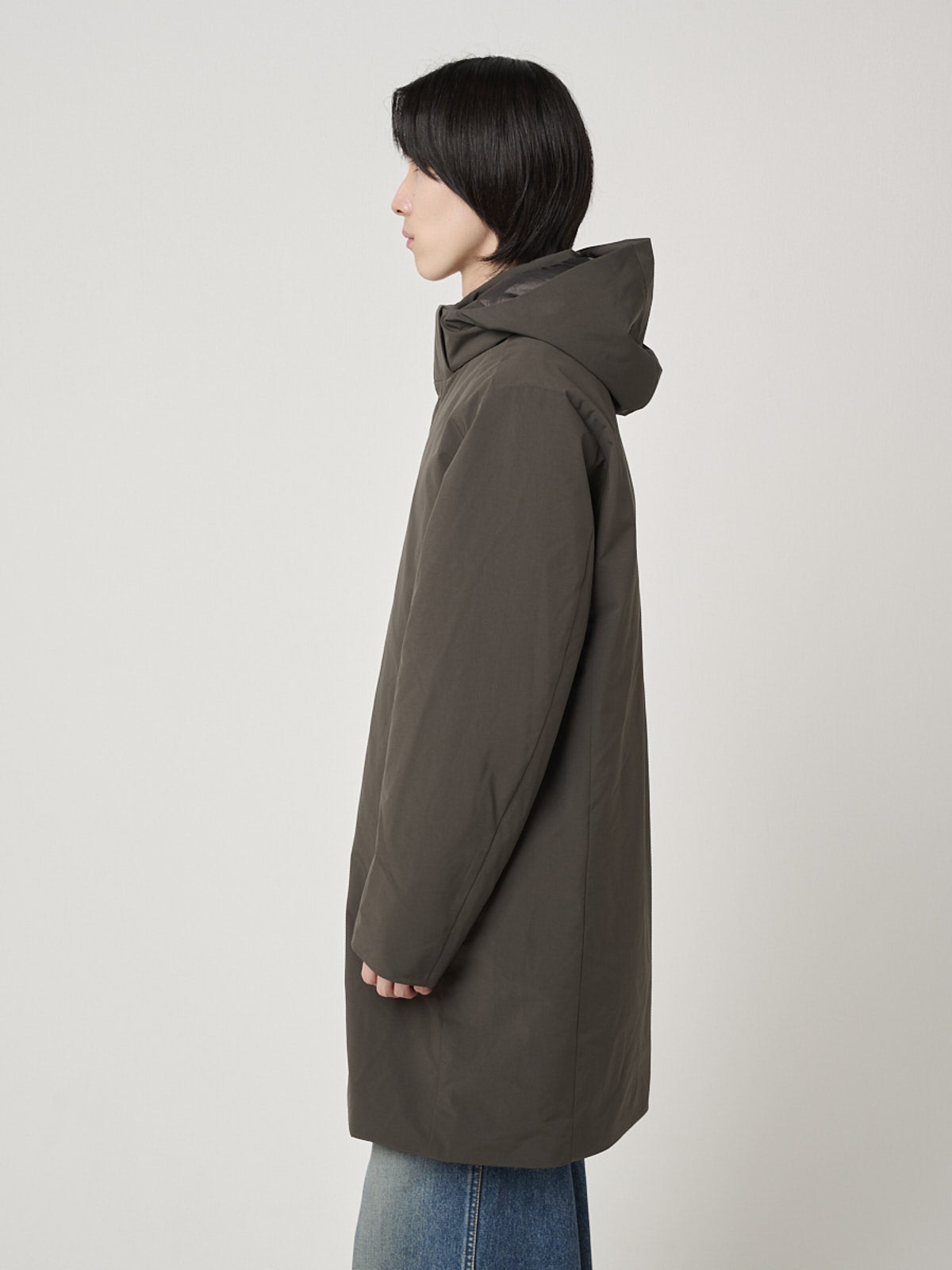 ユニクロで買うべき最強ダウン①「ハイブリッドダウンコート」を試着のサイド