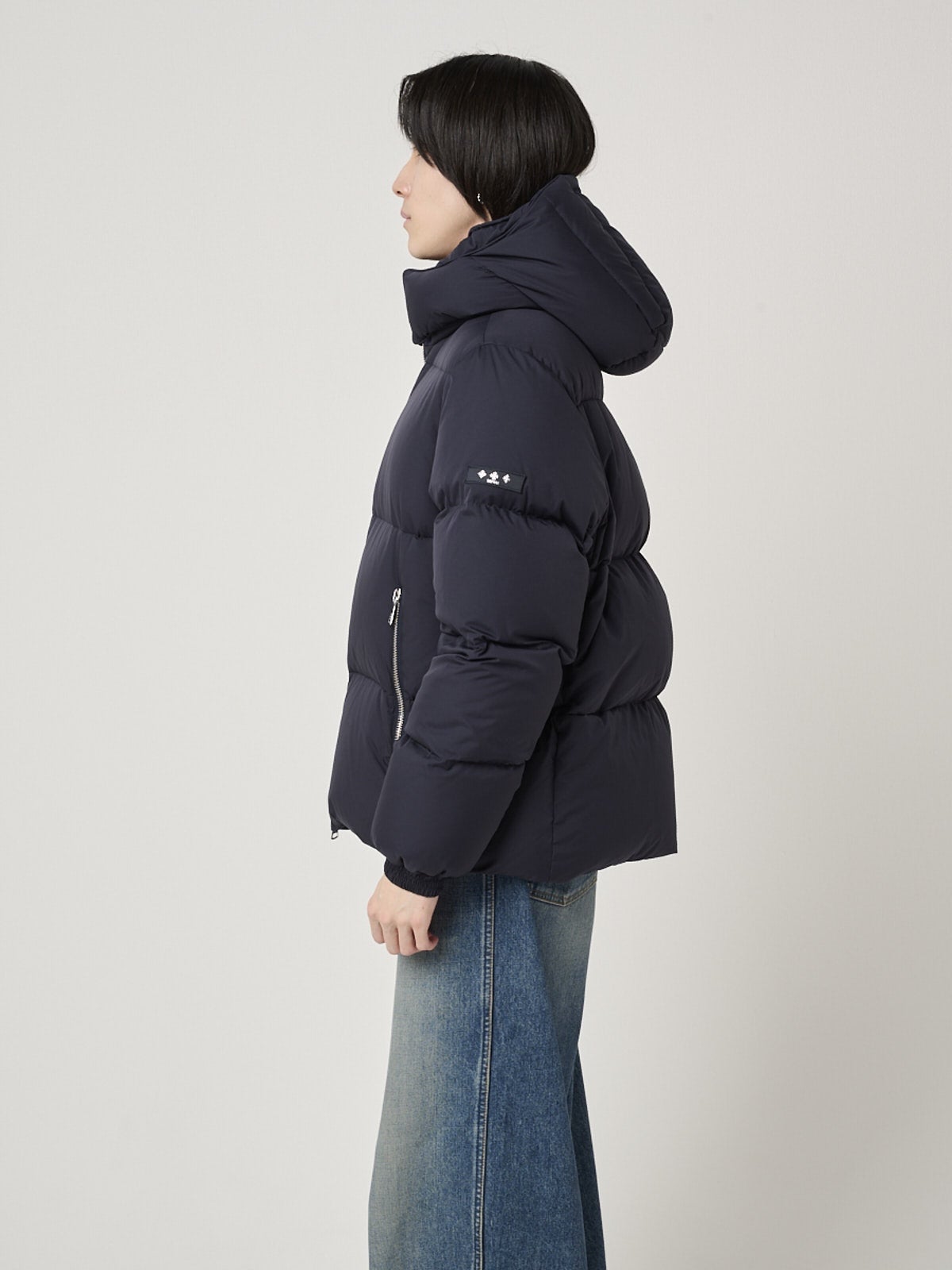 タトラスのグラミ ダウンジャケットの試着の様子 サイド