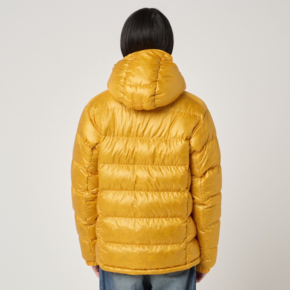 モンベルのアルパインダウン パーカの着用のバック