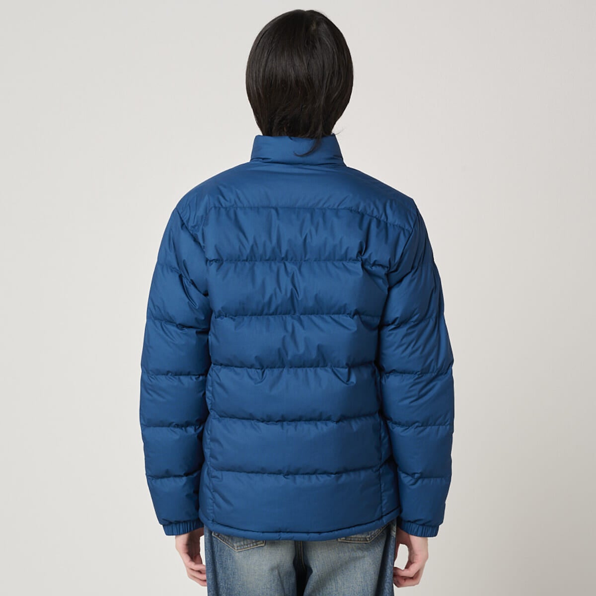 モンベルのパーマフロスト ライトダウンジャケットの着用のバック