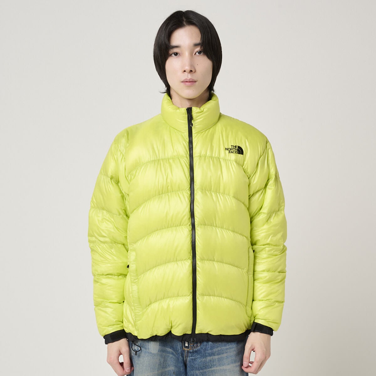 ザ・ノース・フェイスのジップインジップアコンカグアジャケット ダウンジャケットの着用
