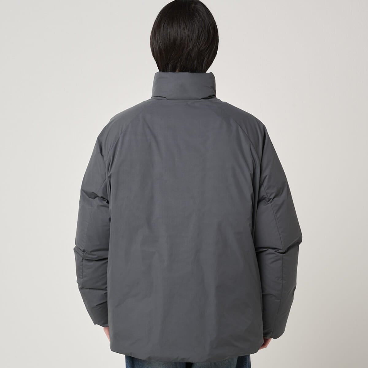 「ポロ ラルフ ローレン」で買うべき最強ダウン／モックネック ダウン ジャケットの着用のバック