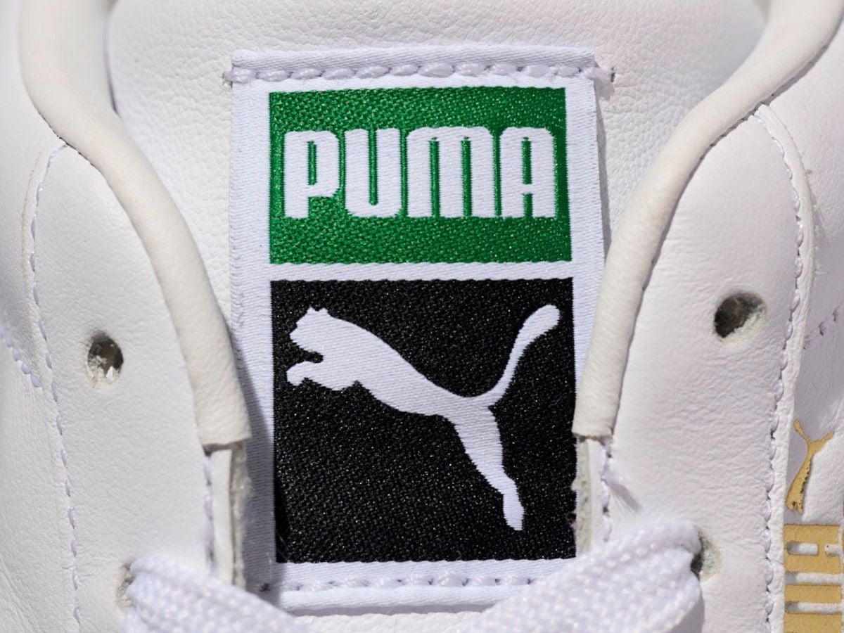 プーマのユニセックス バスケット クラシック XXI スニーカー