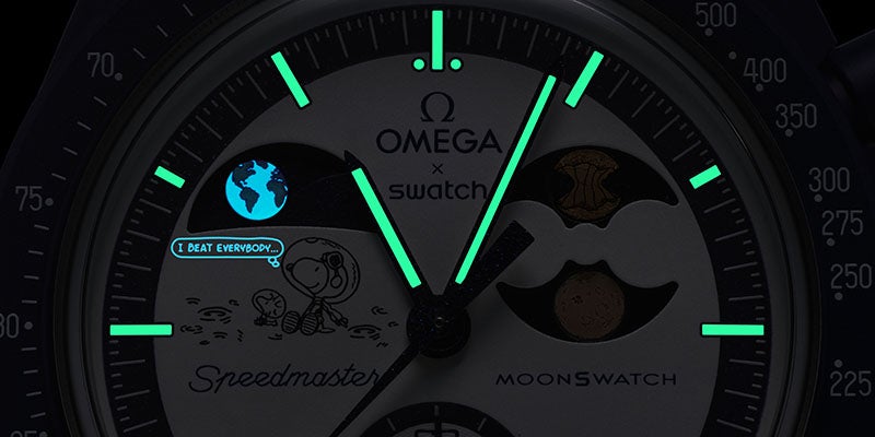 オメガとスウォッチとスヌーピーのコラボ腕時計　2025年11月に発売される「ビーバームーン」モデルの夜光表示