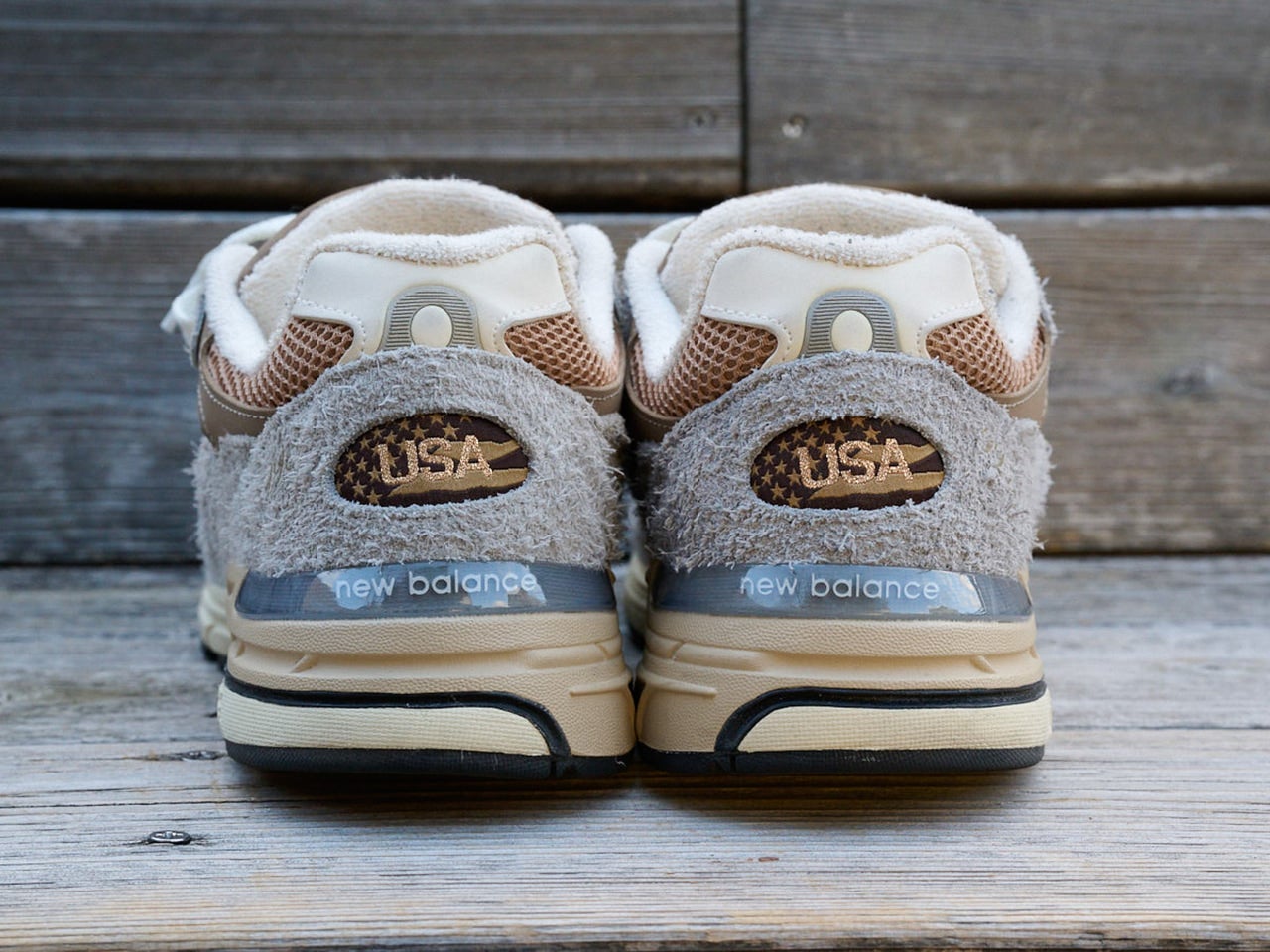 スニーカースナップ＿ニューバランスのスニーカー後ろ