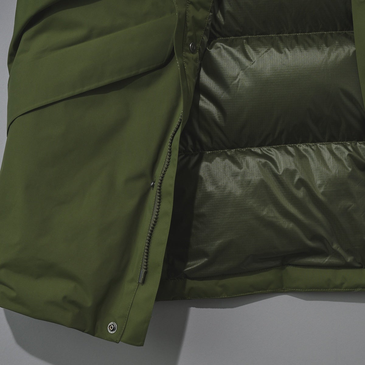 フローバーグ ハードシェル サーモ フーデッド コート アジアンフィット　中綿