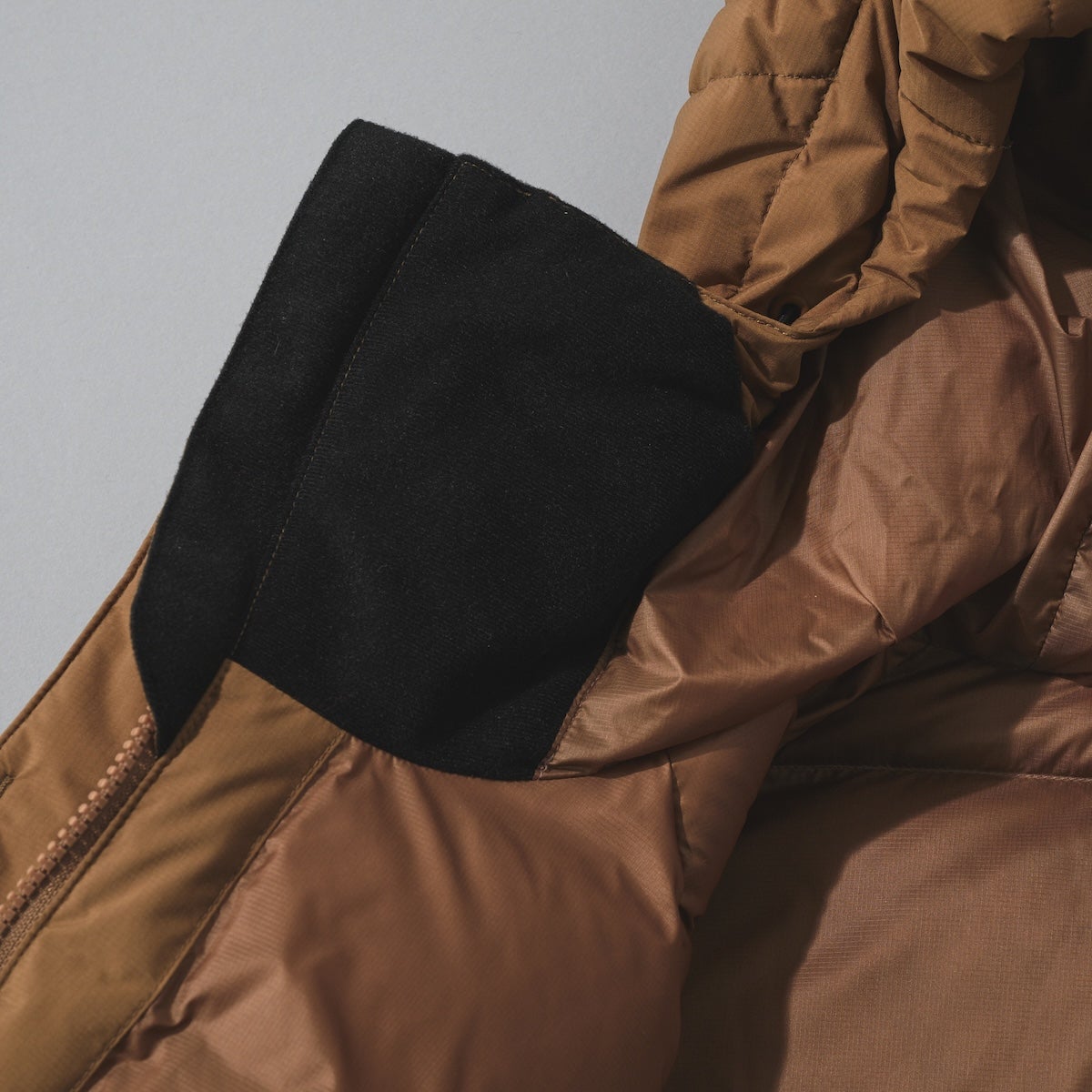 アイスフォール ソフトシェル サーモ フーデッド ジャケット アジアンフィット　アーム部分