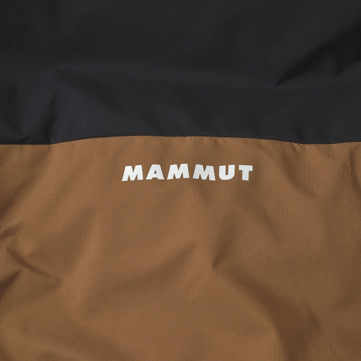 アイスフォール ソフトシェル サーモ フーデッド ジャケット アジアンフィット　ロゴ