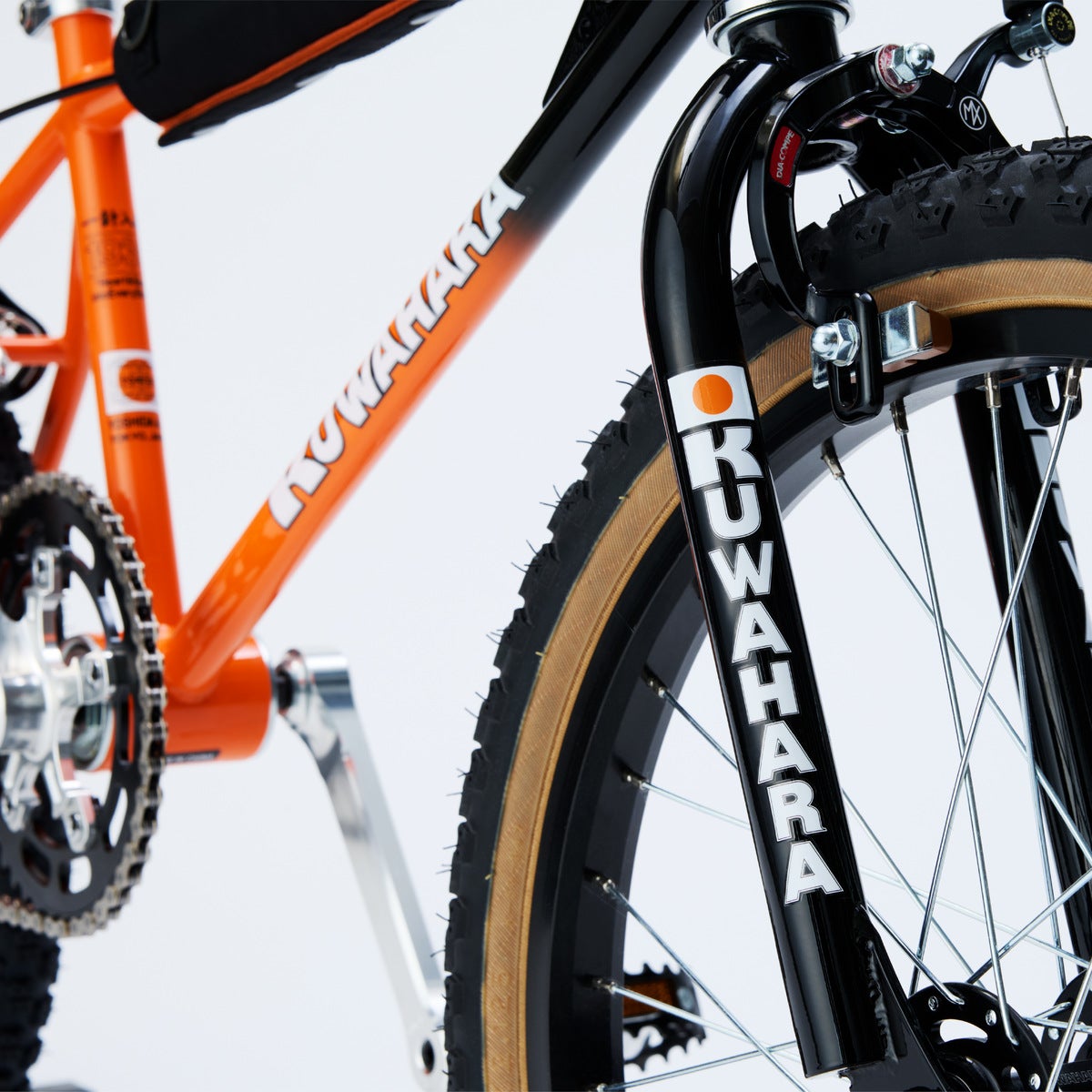 ポーターとのコラボ自転車の「KUWAHARA K-ZERO」 のロゴ