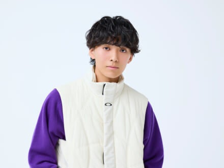 幅広なVバングで、マッシュショートをメンズライクに【東京最旬ヘアカタログ】