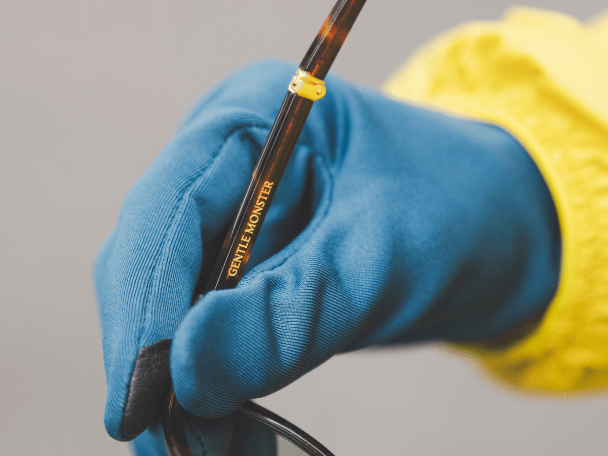 je suis heureuse MAYUさんの冬スタイル　ジェントルモンスターのサングラス