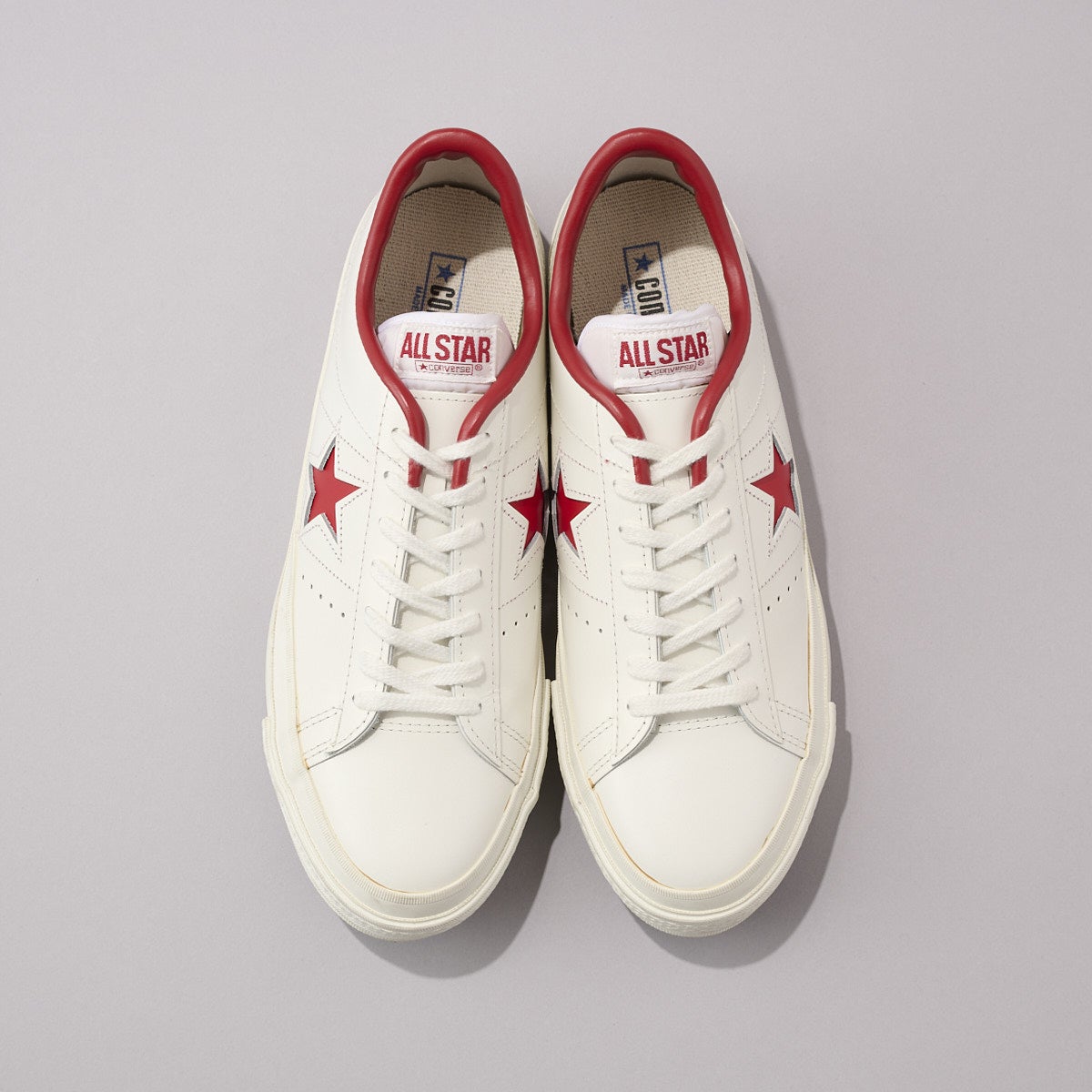 コンバースの白スニーカーのワンスター J