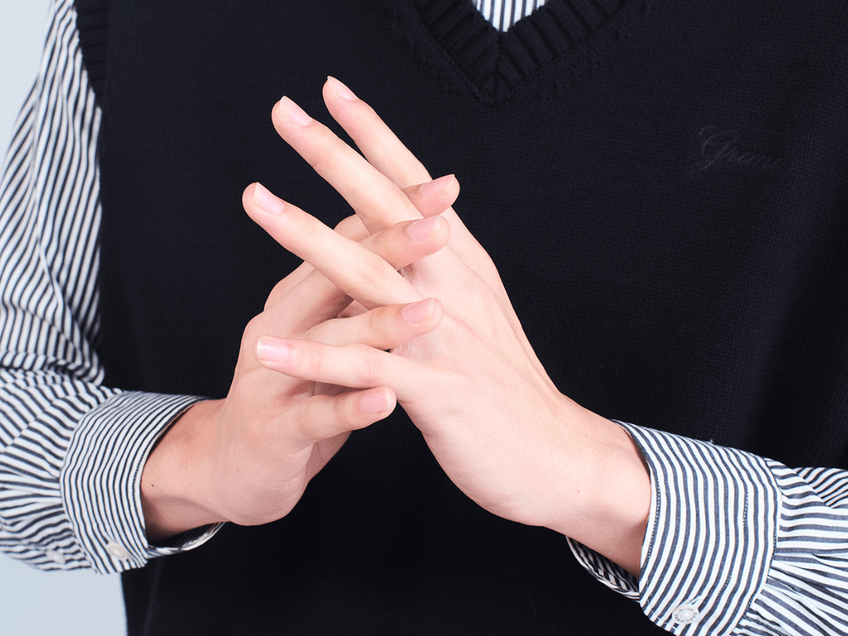 ハンドクリーム塗り方 手指にも塗る