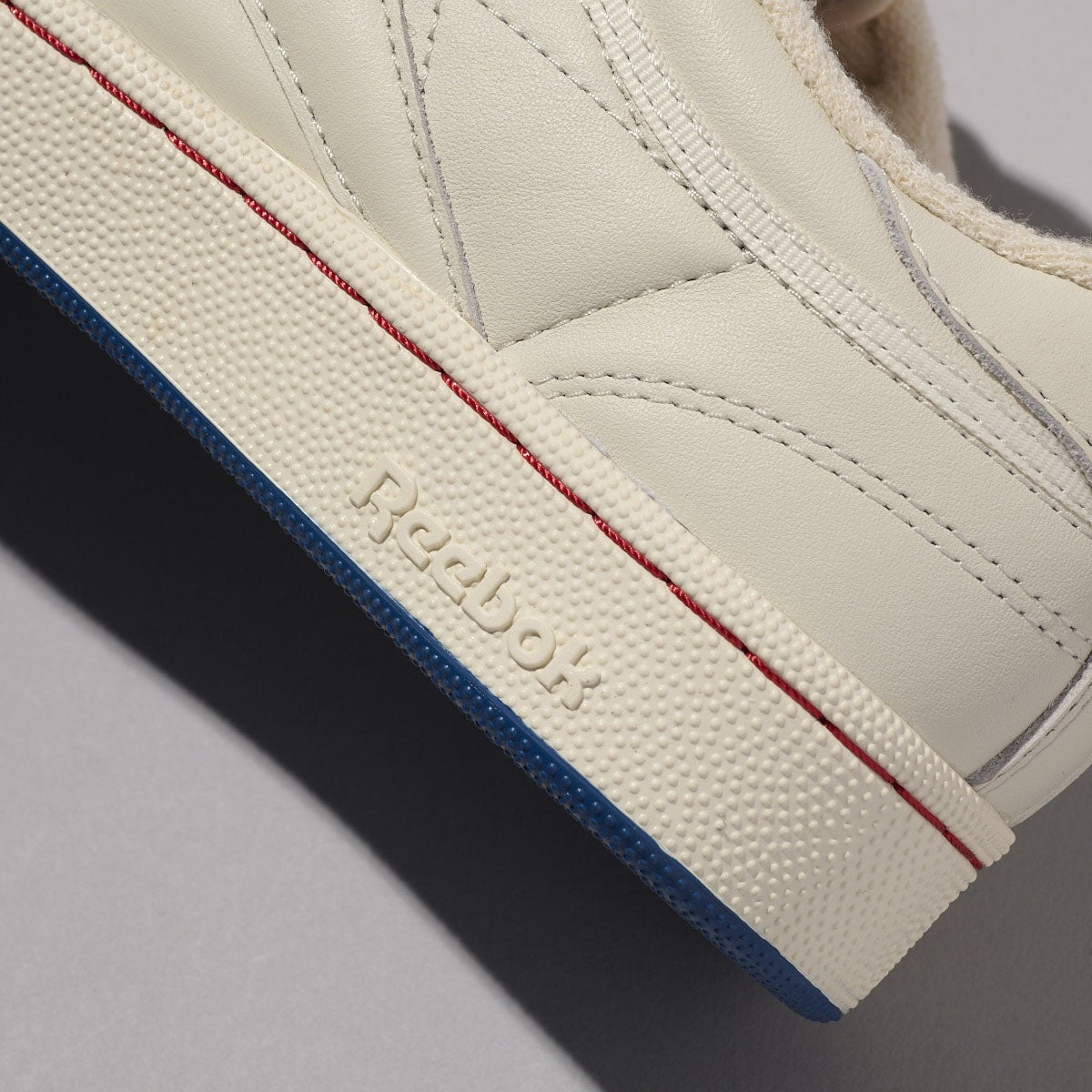 リーボック&times;アニエスベーのコラボスニーカー CLUB C 85 VINTAGEのアウトソール