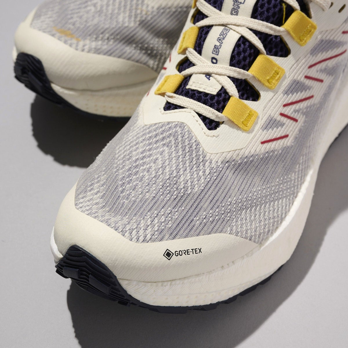 サロモンの新作ゴアテックススニーカー/AERO BLAZE 3 GRVL GORE-TEXを試着&本音レビューのトゥ