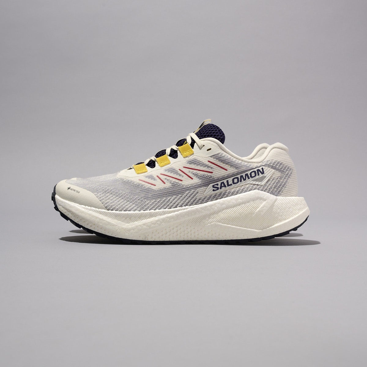 サロモンの新作ゴアテックススニーカー/AERO BLAZE 3 GRVL GORE-TEXを試着&本音レビューのサイド