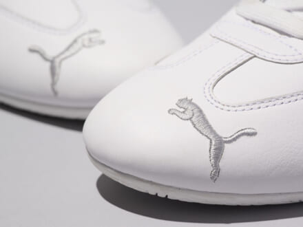 大人な薄底スニーカーの究極系！「プーマ」の新生スピードキャットは“レザー×白”で差をつける。[PUMA Speedcat LTH］