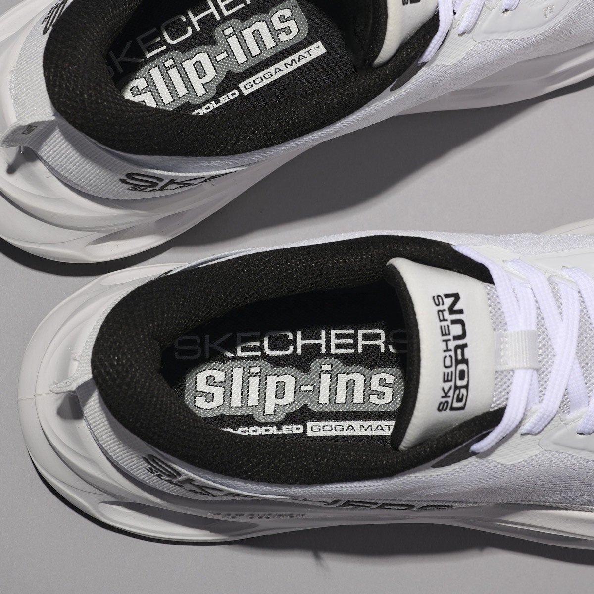 「スケッチャーズ スリップインズ」の『マックスクッショニング グライドステップ - アドバート』 インソール