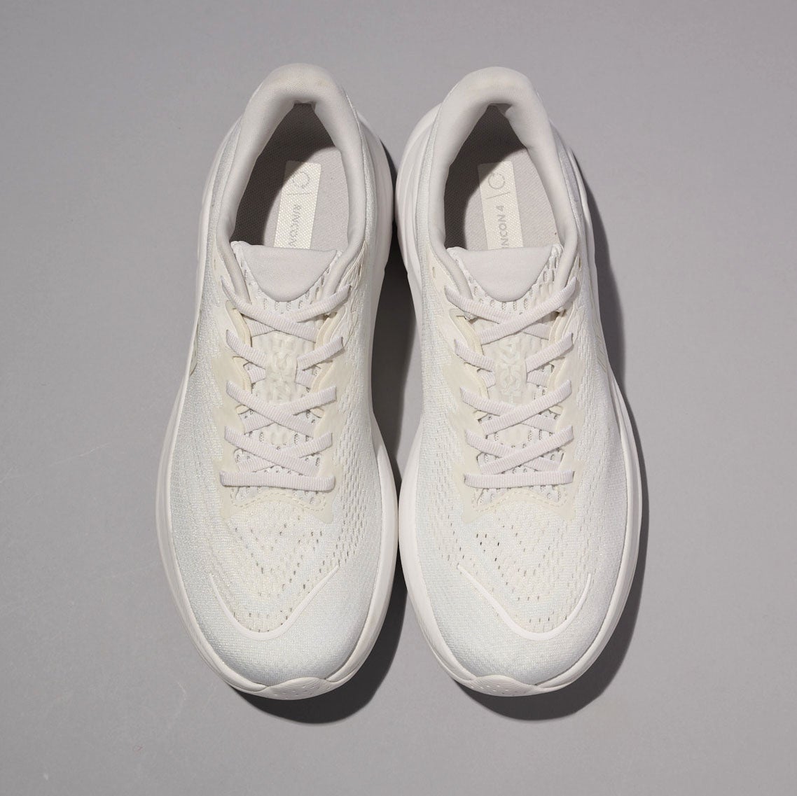 ホカの白スニーカー／RINCON 4