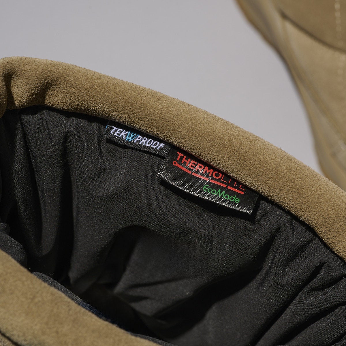 ザ・ノース・フェイスの冬ブーツ/ヌプシ ブーティ ショート ウォータープルーフ スエードのタグ寄り