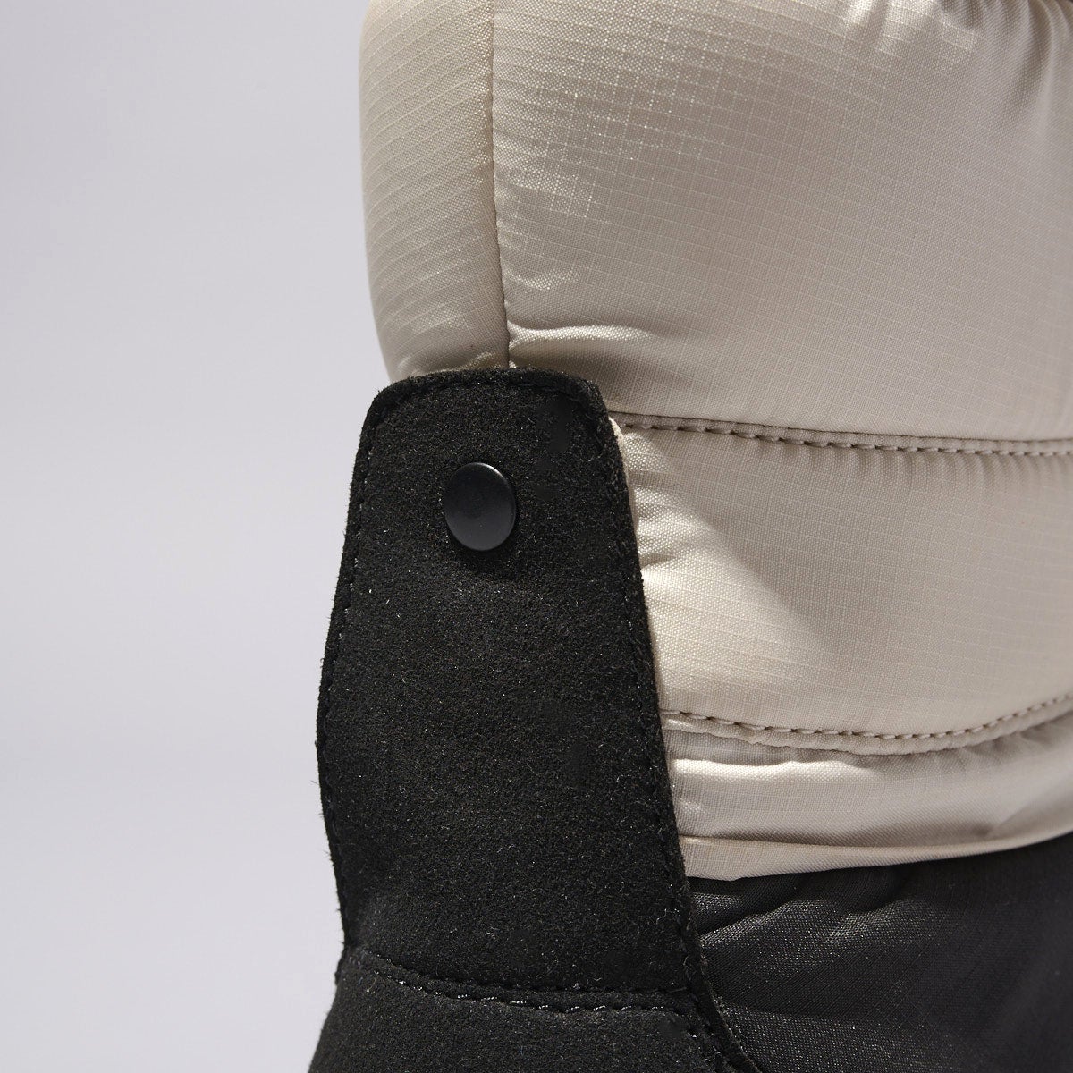 ザ・ノース・フェイスの冬ブーツ/デタッチャブル ヌプシ ブーティのヒール寄り