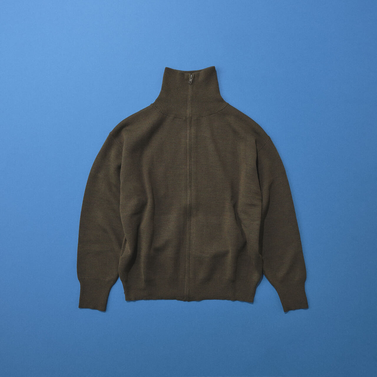 エディターが買ってよかったユニクロ ユーの愛用ニットダブルフェイスフルジップジャケット