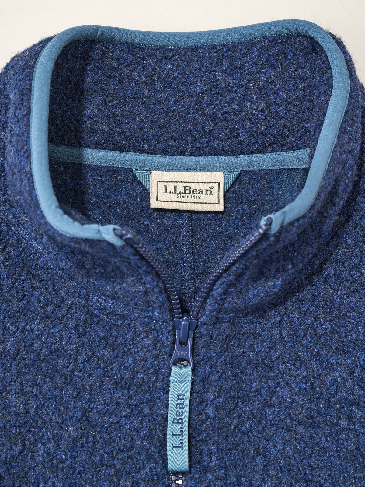 L.L.Bean、All Season Wool Fleece Full-Zip Sweater、フロントディテール