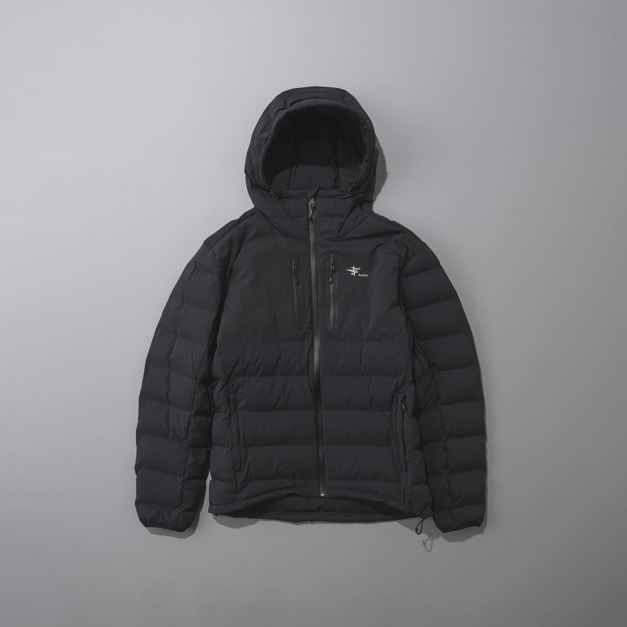 フォックスファイヤーの黒いサーモフラッフィジャケット