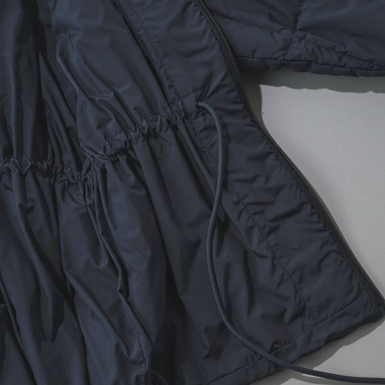 タイオンのダウン ルームダウン 超軽量 800FP リラックス ルームダウンジャケットのコード