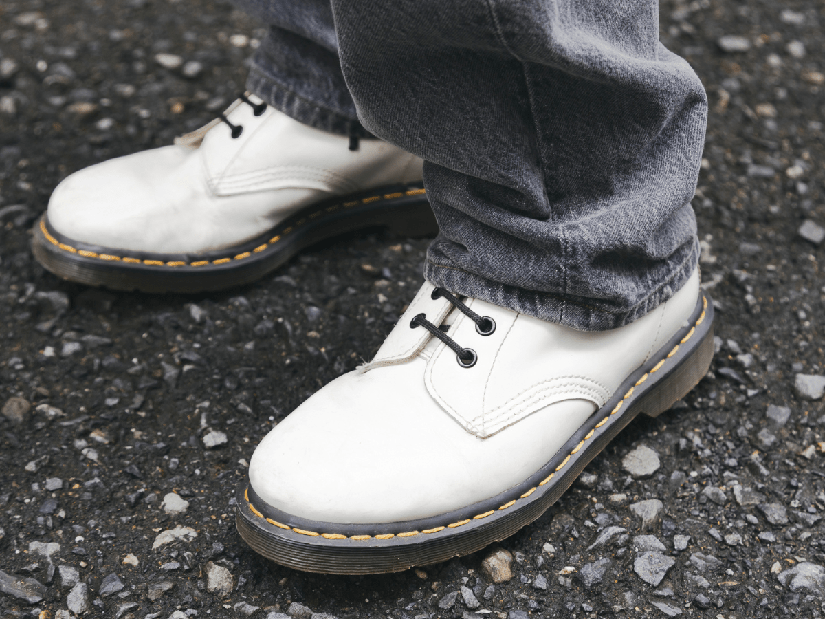 OLTA・橋本哲平さんの冬スタイル ドクターマーチンのブーツ サイド