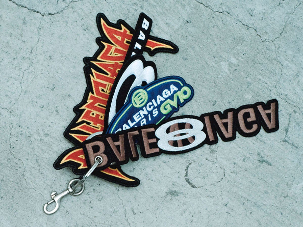 バレンシアガのチャーム