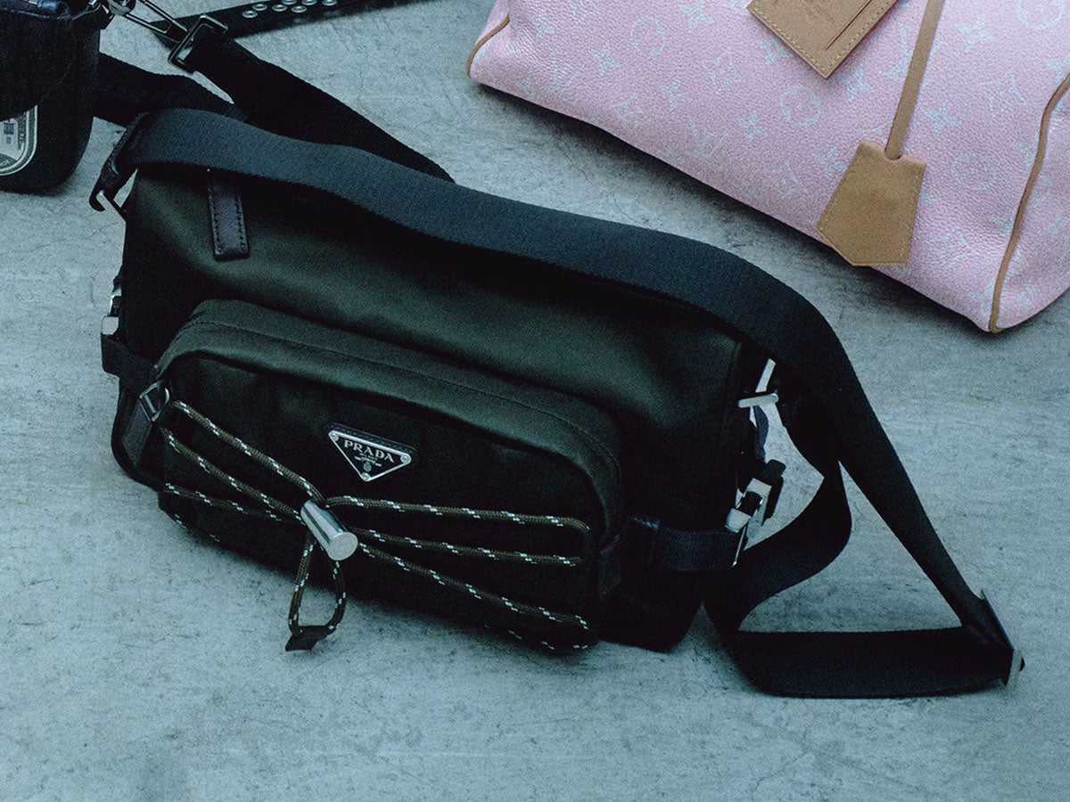 プラダのバッグ