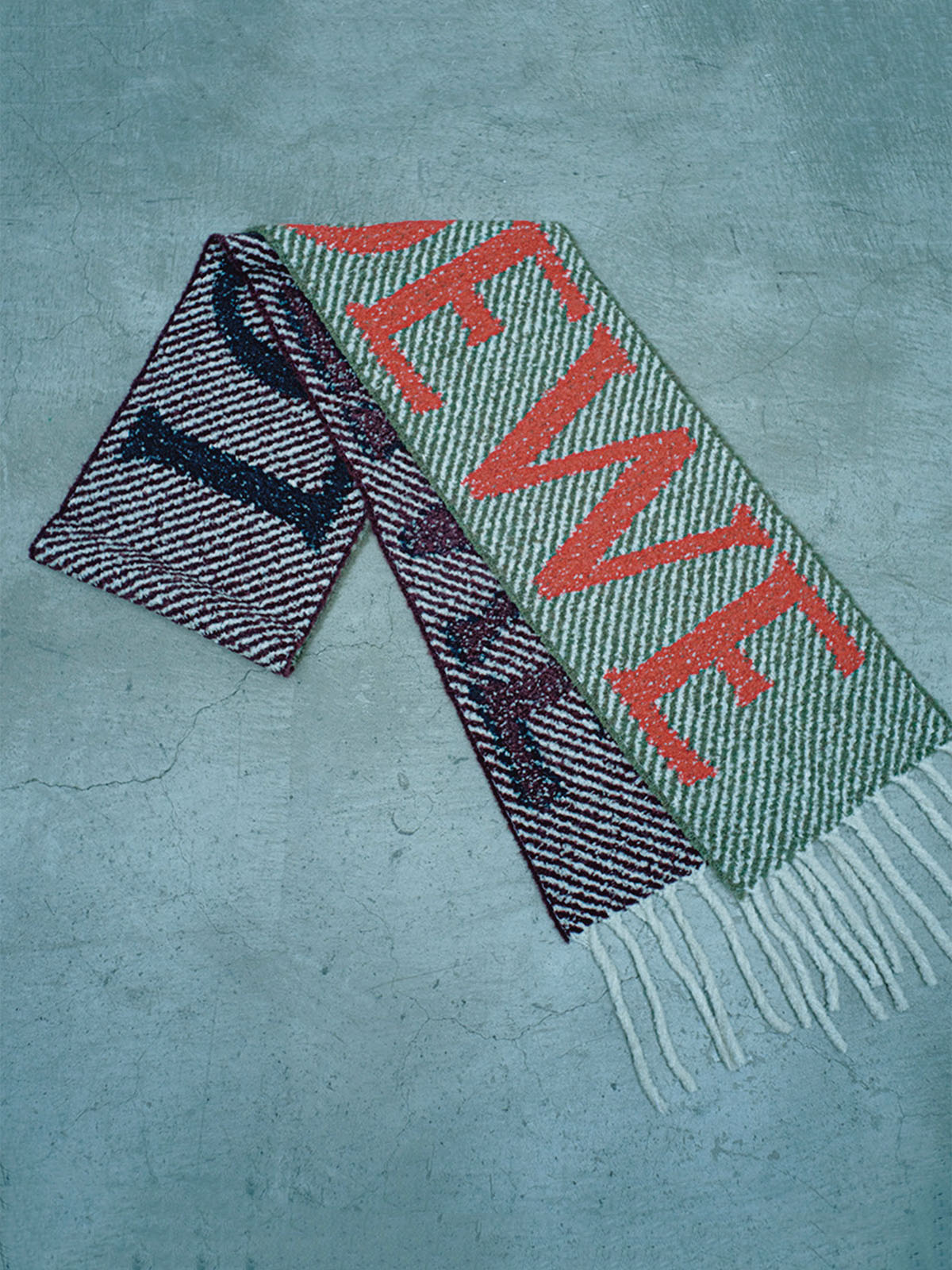 ロエベのスカーフ