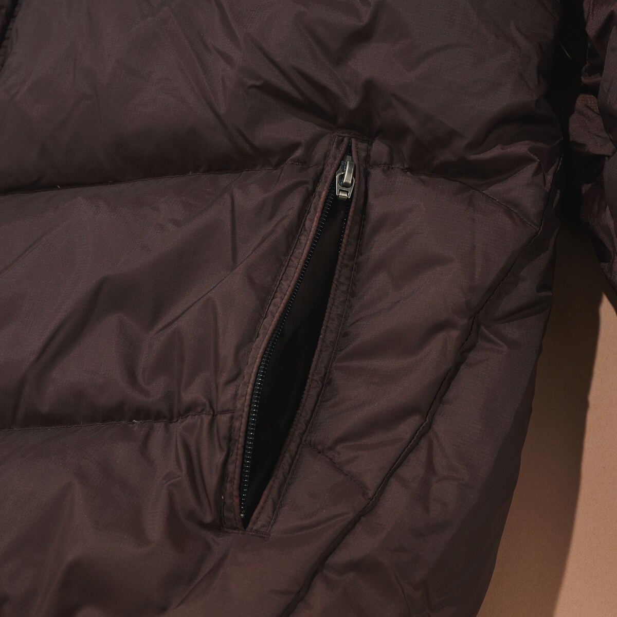 エディターが買ってよかった「オークリー 」00sのダウンジャケットのポケット