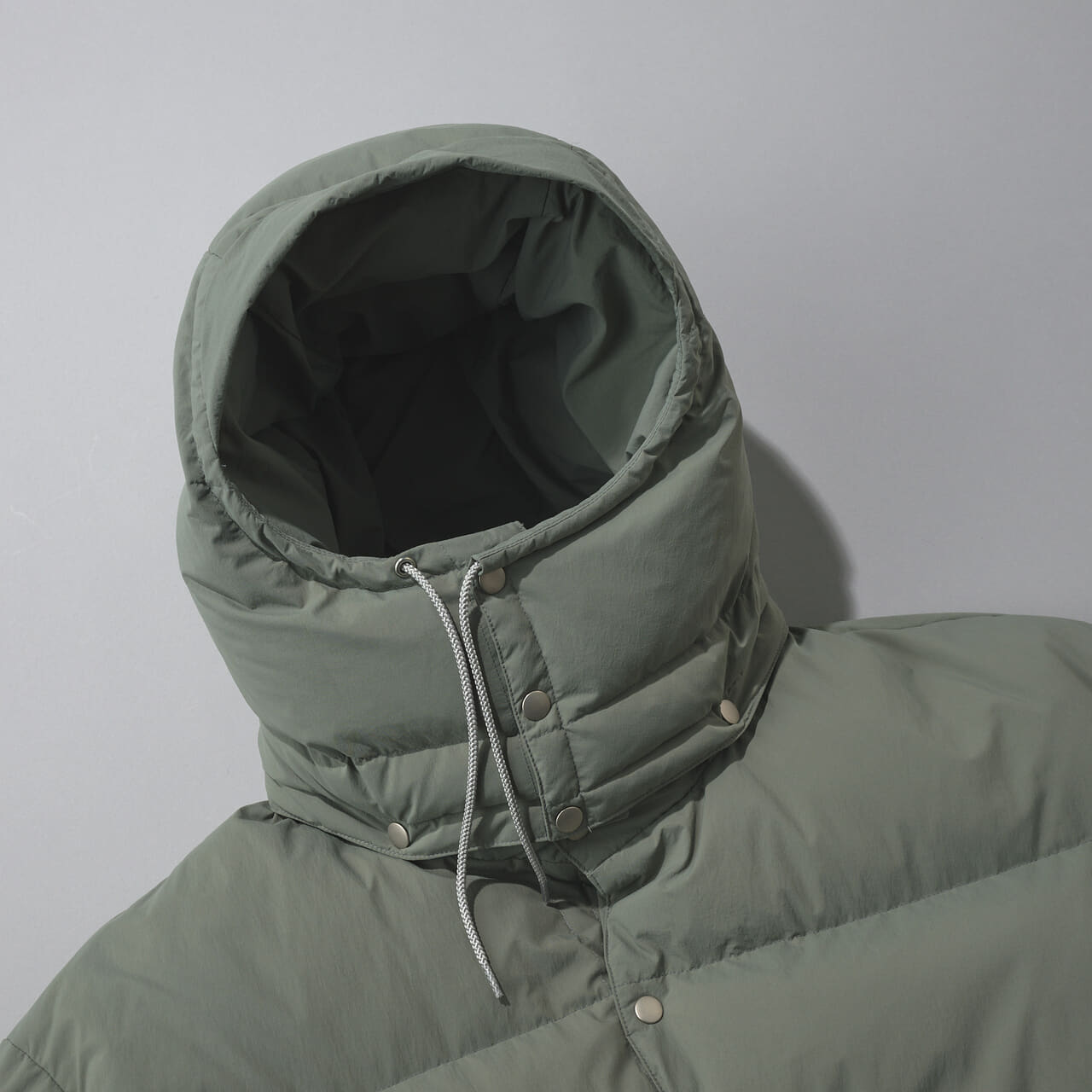 ユーゲンのダウン “Clyde” Hokkaido Exclusive Down Jacket -COAT086HD-のフード
