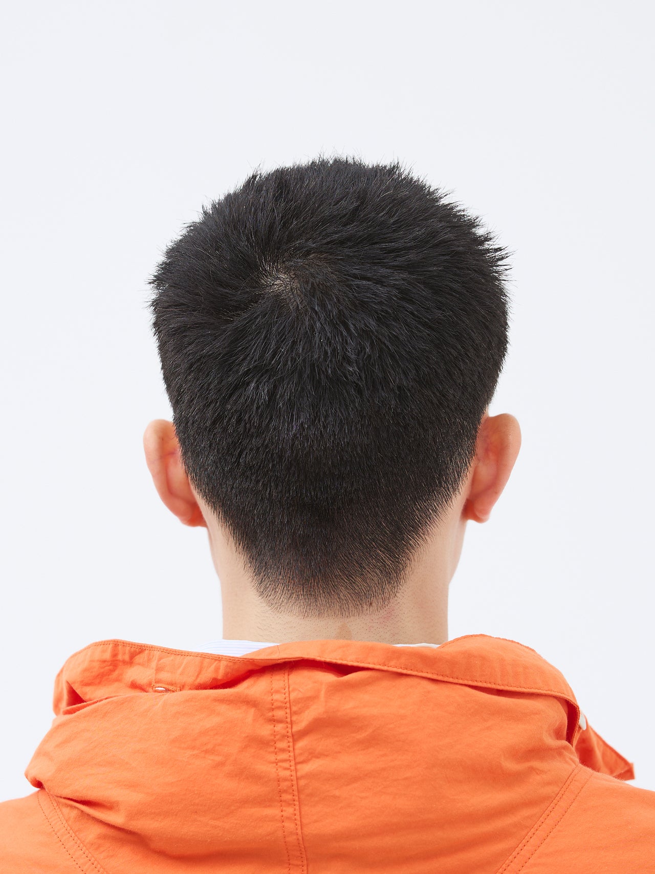 かっこよさもクールさも網羅しつつナチュラルな、進化系おしゃれボウズ