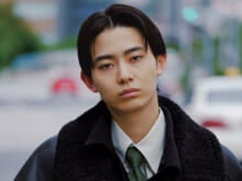 「豊田裕大」の2025年登場記事を総まとめ！単独表紙インタビュー、同期との対談、おすすめ美容アイテム、私服スナップ…