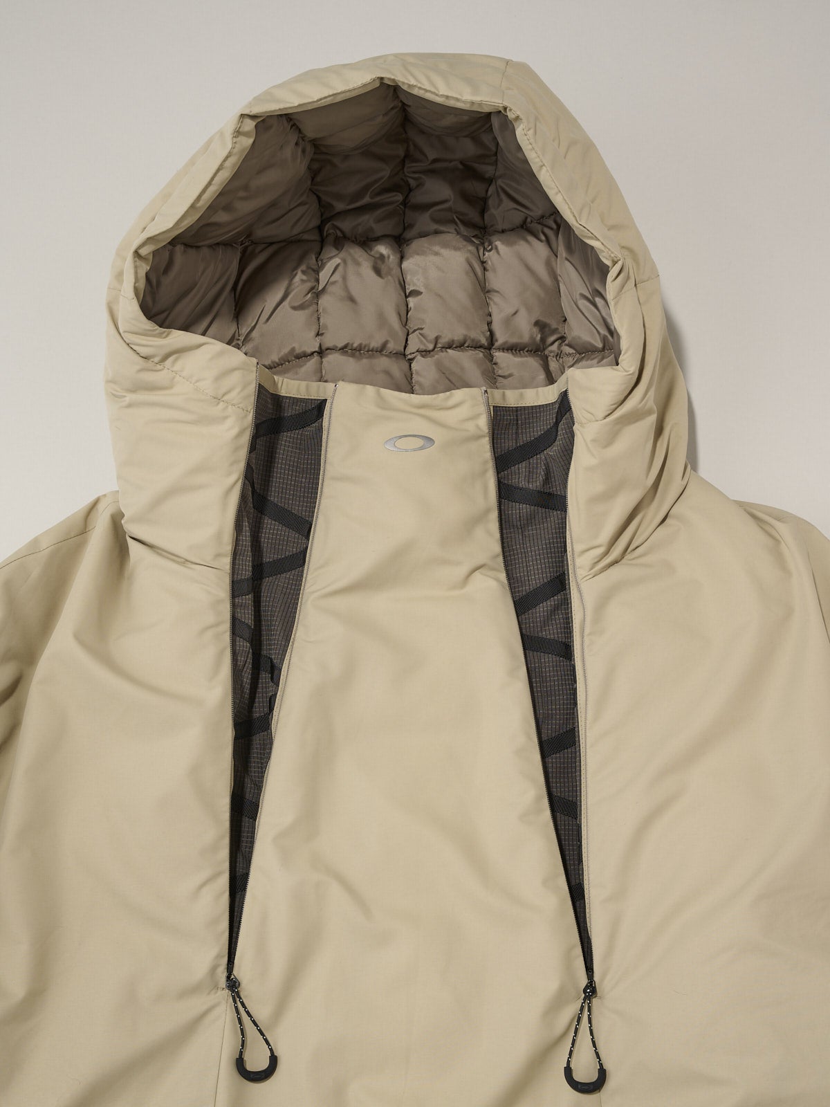 OAKLEY、Fgl Bombastic Pullover 5.7、フロントディテール